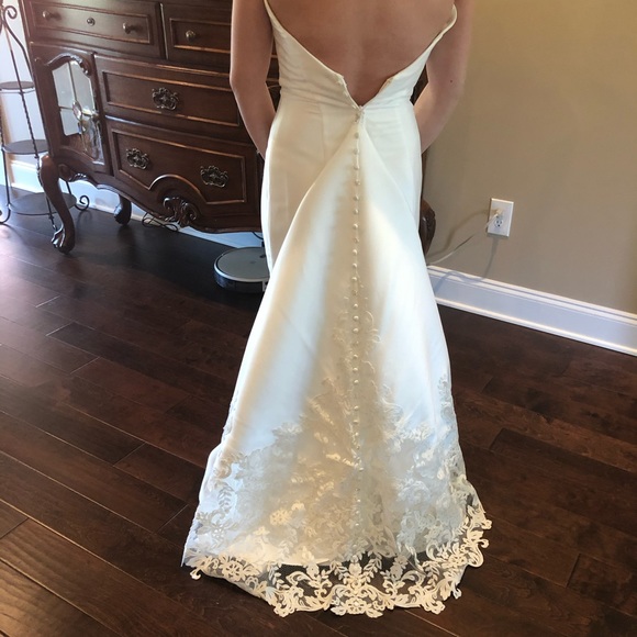 Wedding Dress - Picture 4 of 5